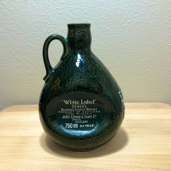 Dewar’s White Label Whiskey Centennial Flagon Scotland 750ml 1886-1986 Jug - Picture 3 of 10